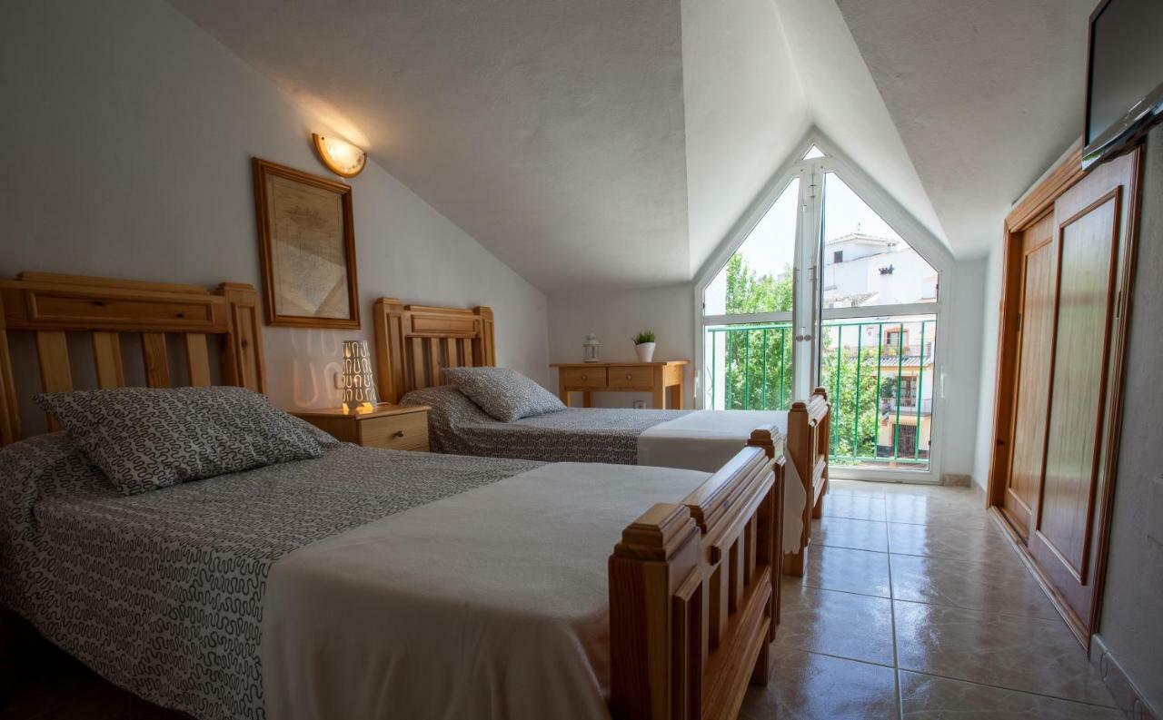 Hostal Sango Sierra De Las Nieves Alozaina Exterior photo